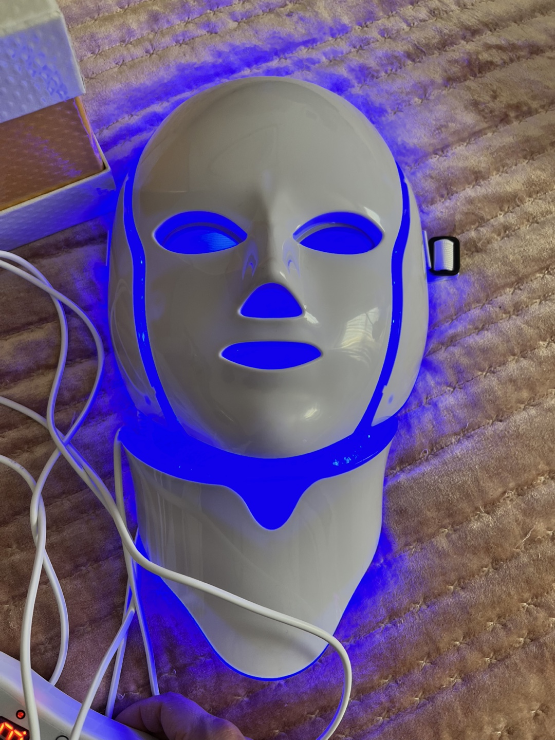 Colorful LED Beauty Mask - photo 4