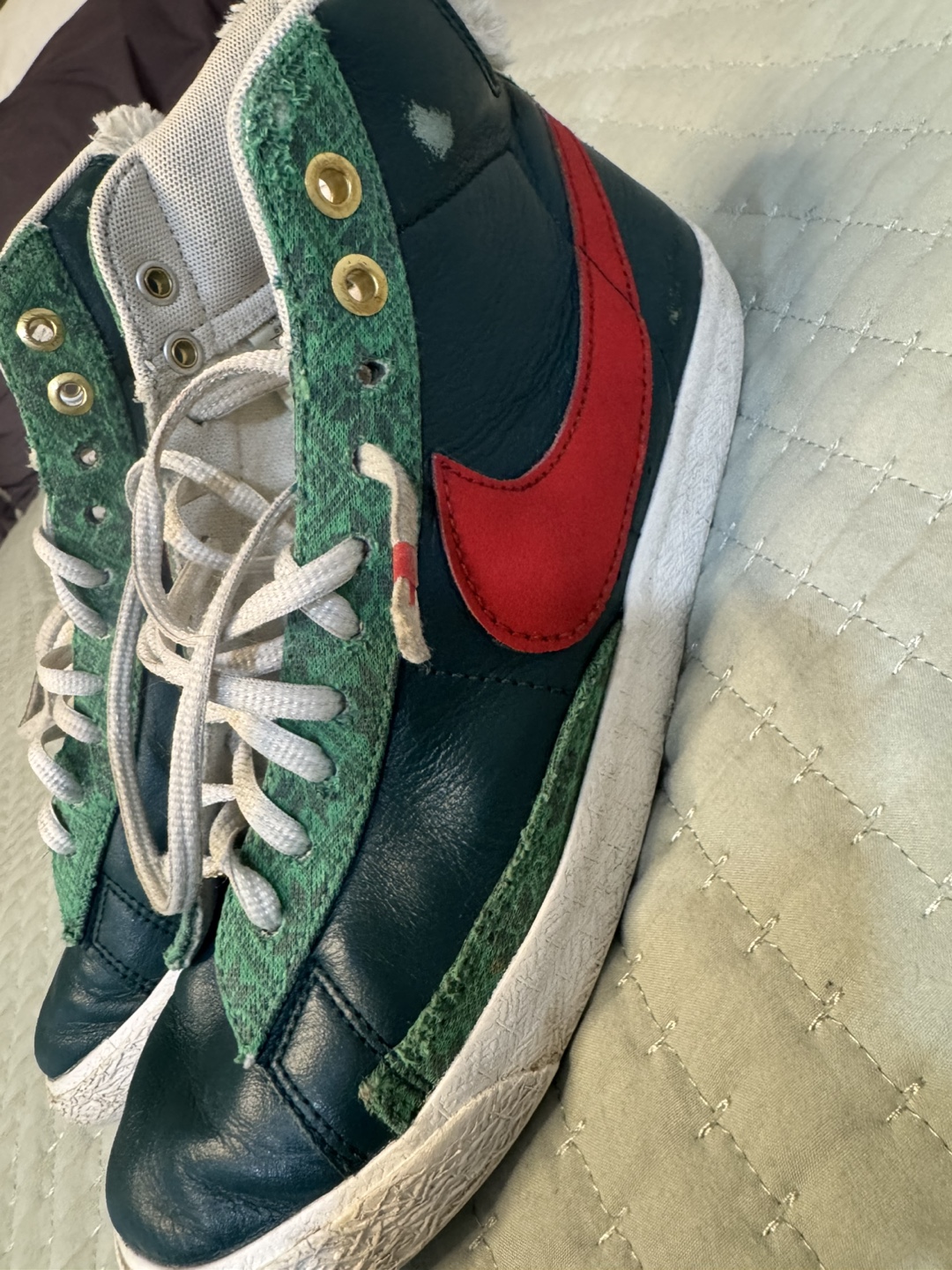 Nike Blazer Mid 77 Vintage Green/Red Snakeskin High Top Sneakers - photo 2