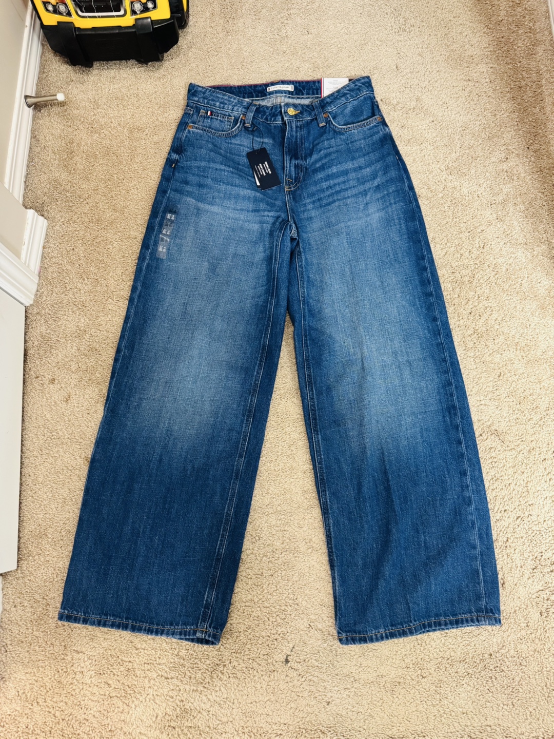Tommy Hilfiger Wide Leg Jeans - Size 4 - photo 2