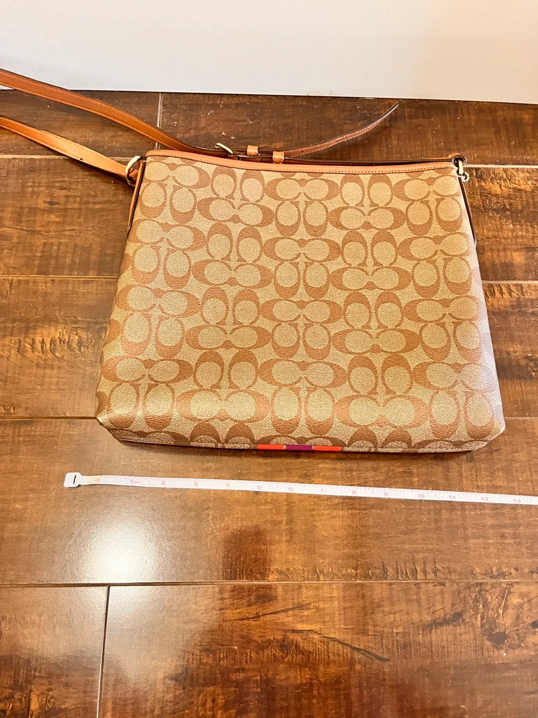💚Coach crossbody bag. Size in pictures image indicator(3)
