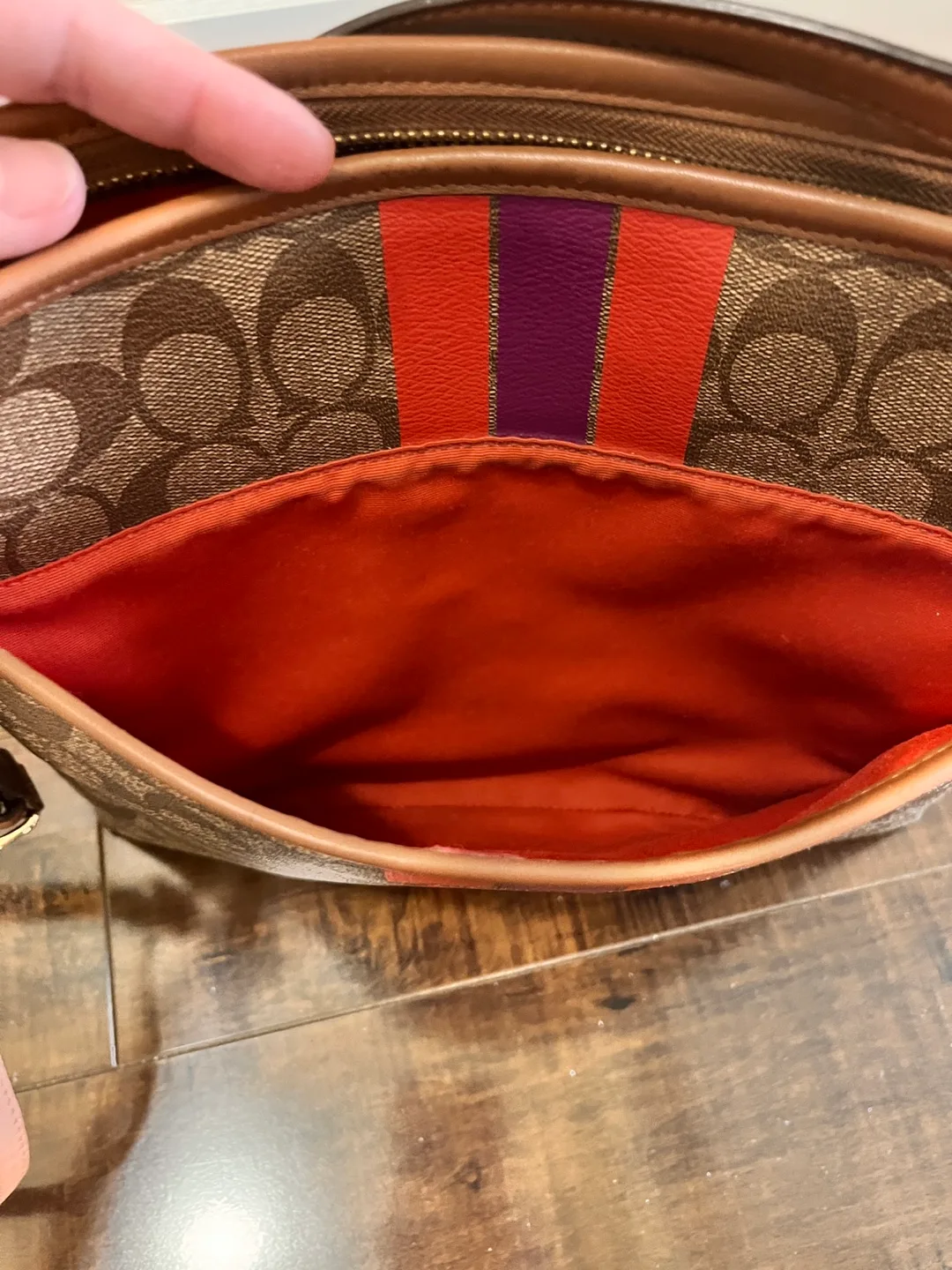 💚Coach crossbody bag. Size in pictures image indicator(6)