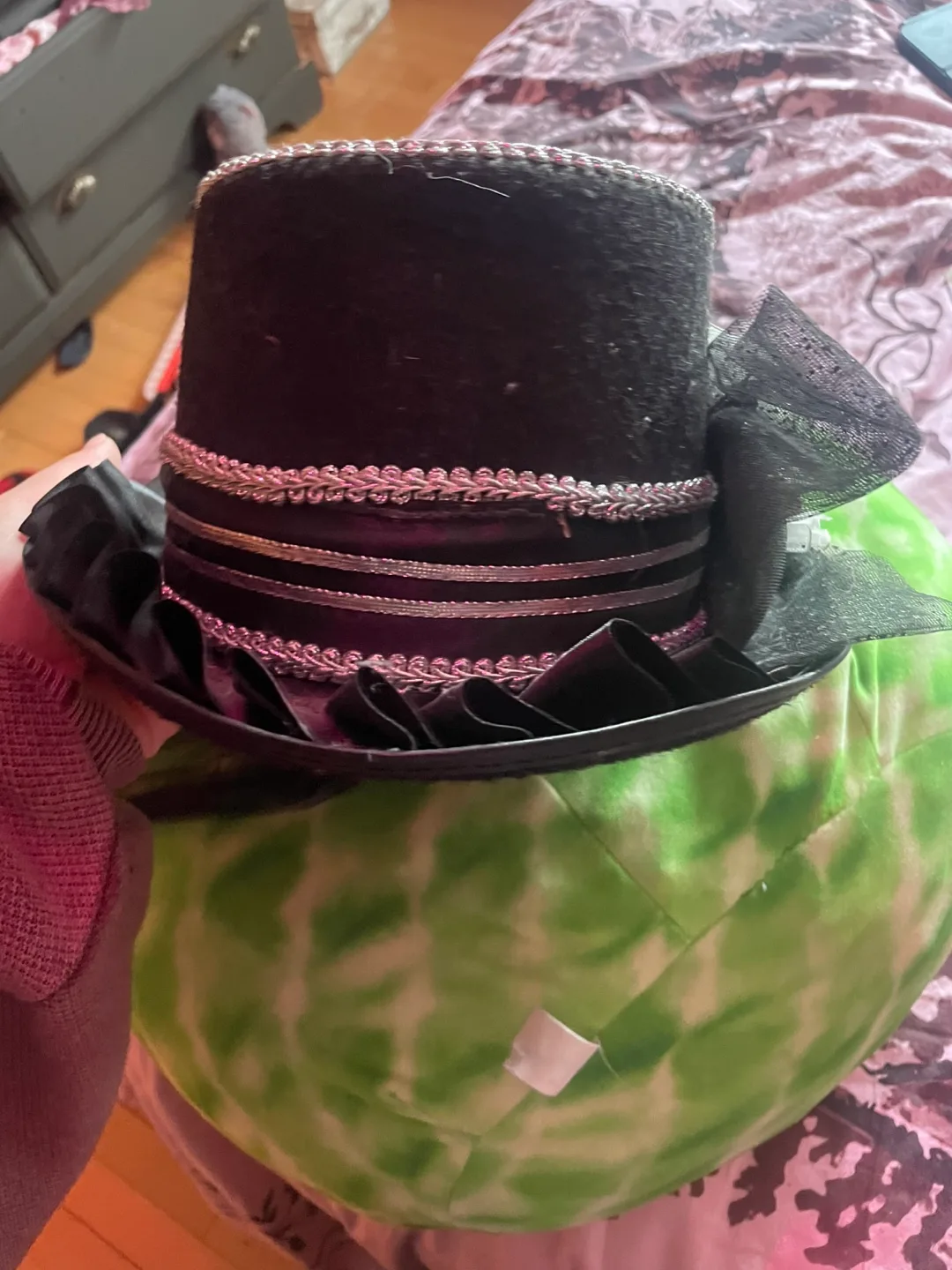 Gothic Skull Top Hat image indicator(4)