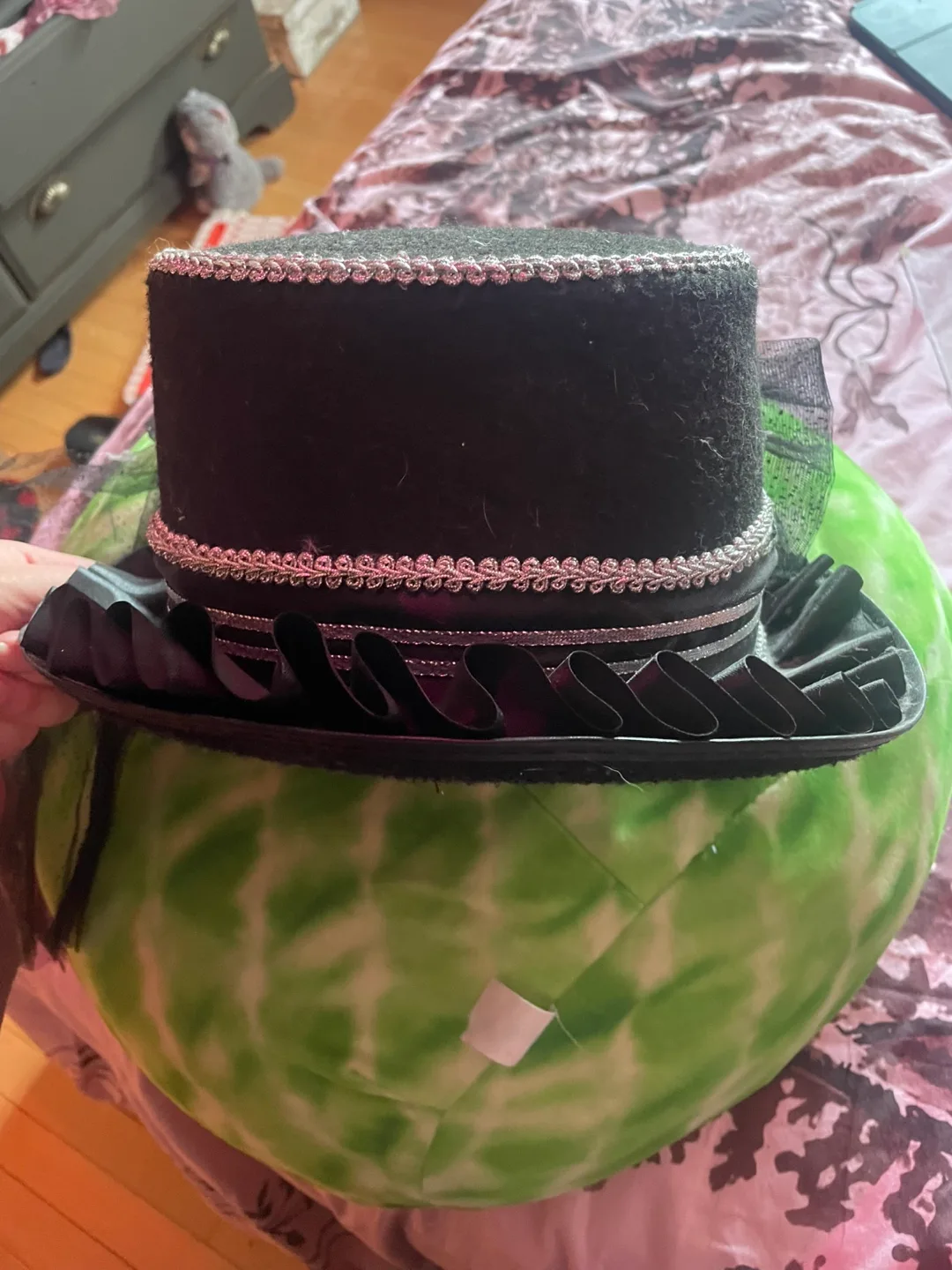 Gothic Skull Top Hat image indicator(3)