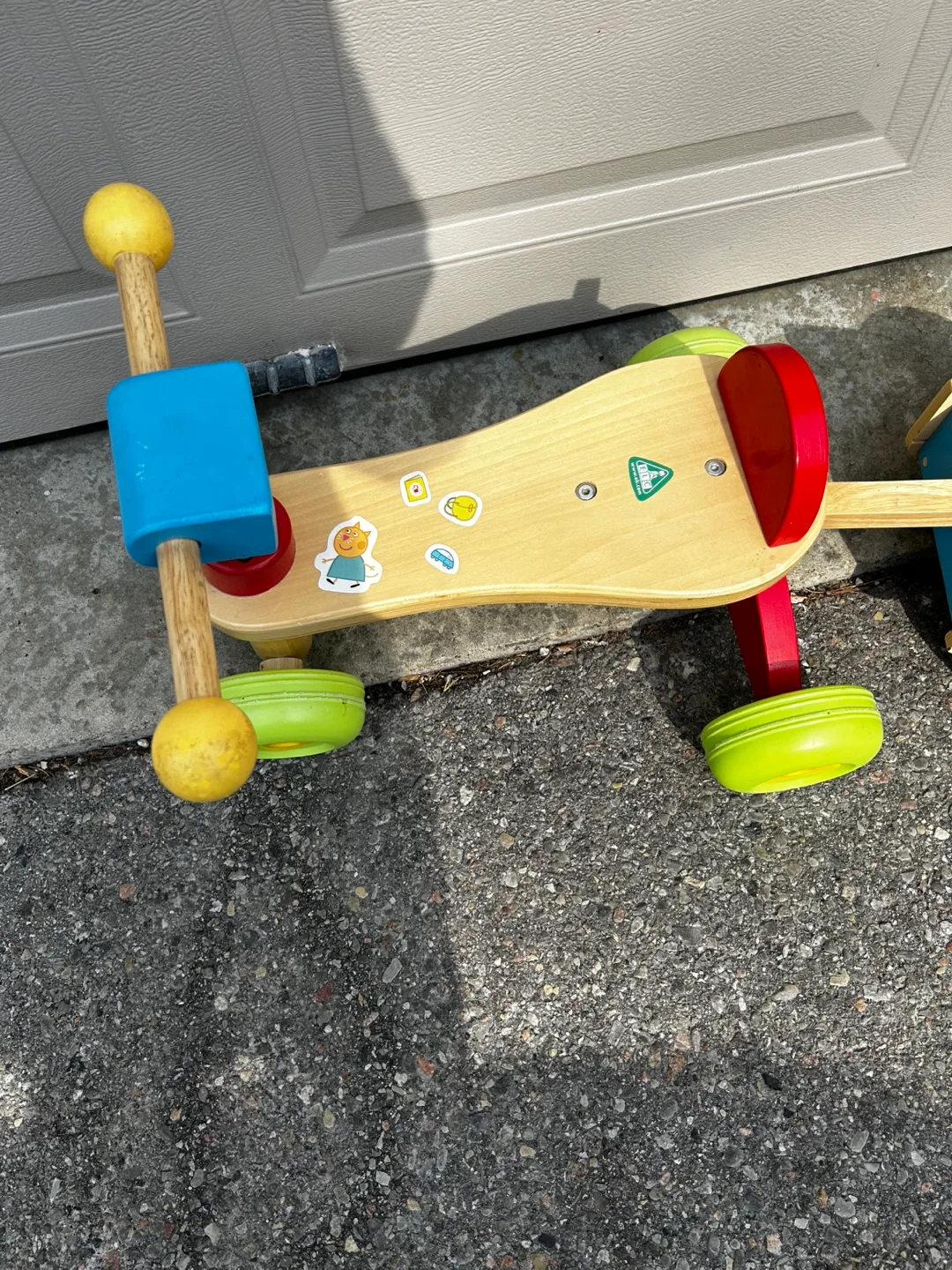 ELC Wooden Ride-on Toy with Trailer image indicator(4)