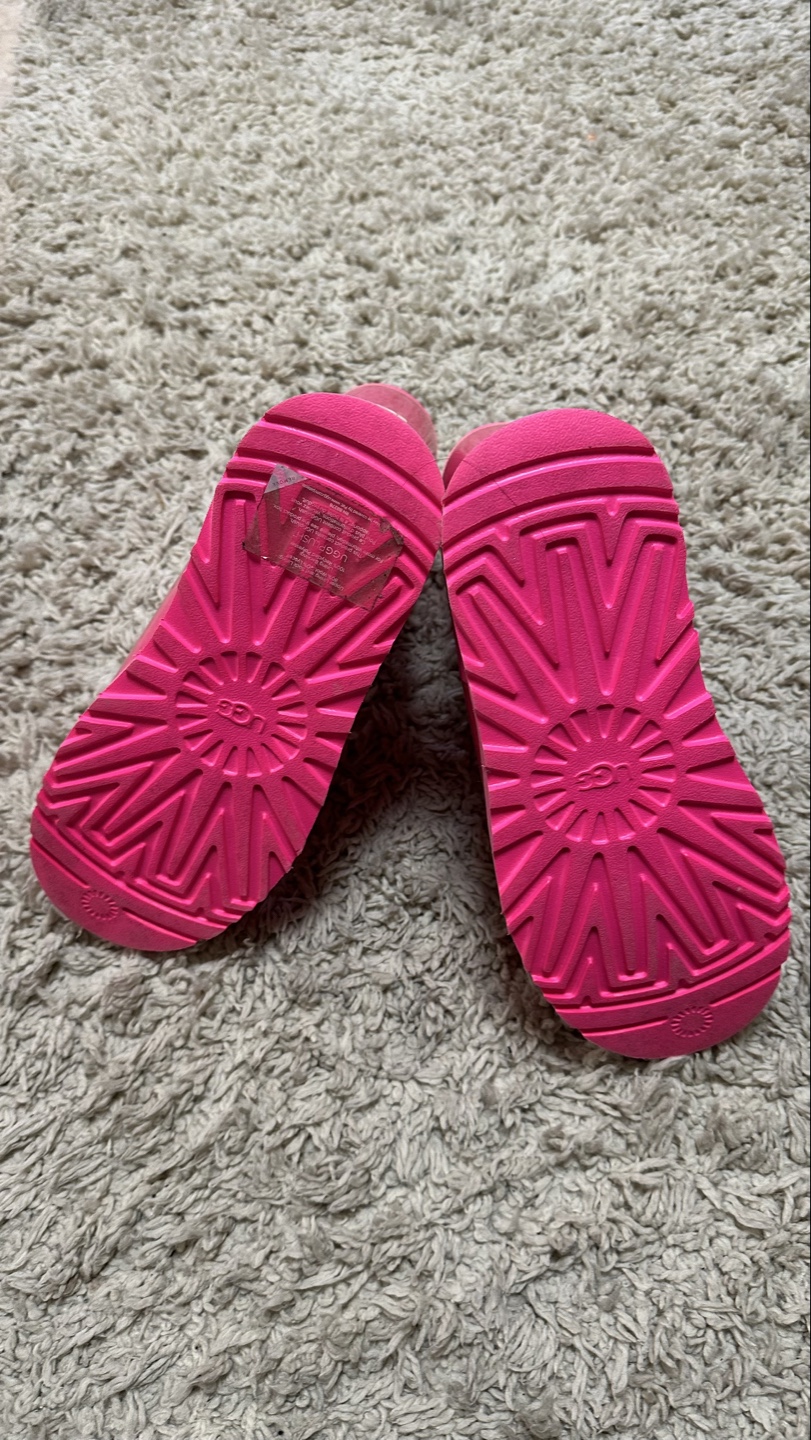 UGG Pink Kids' Mini Bailey Bow II Boots Size 7 - photo 4