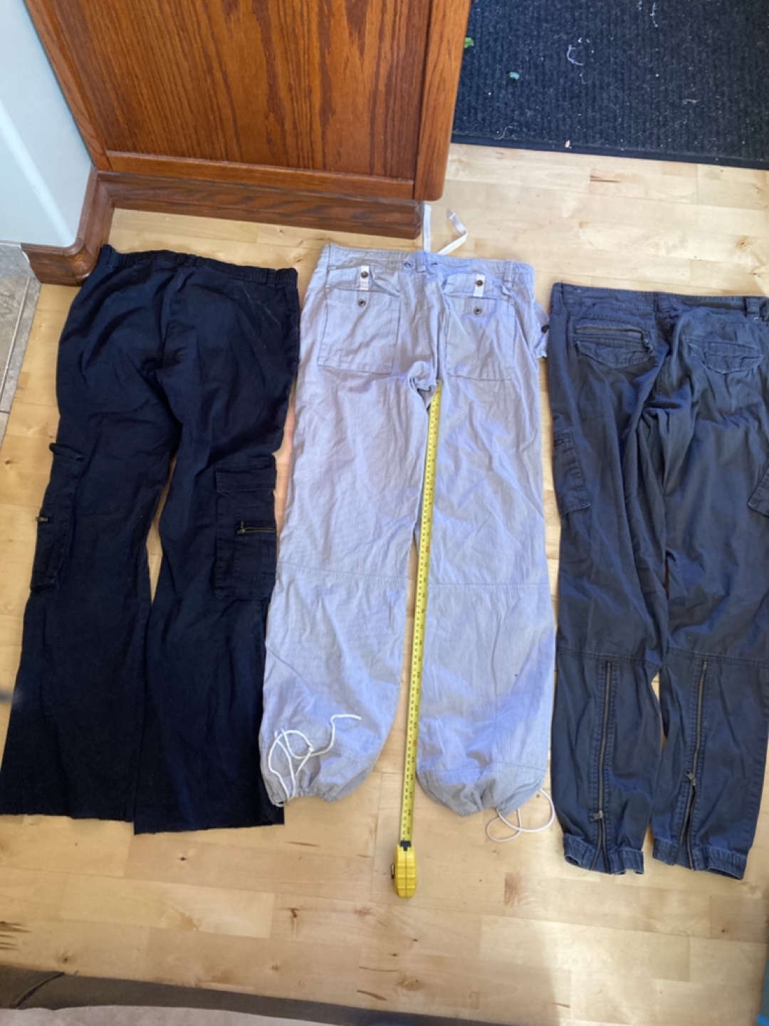 Three pairs of women's cargo pants - photo 2
