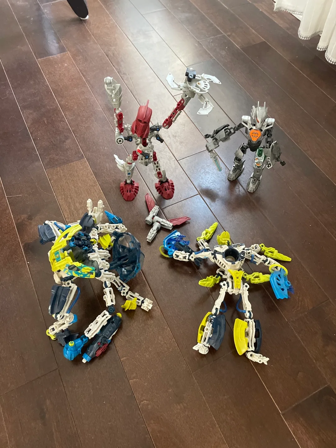 Lot of Bionicle Toys thumbnail