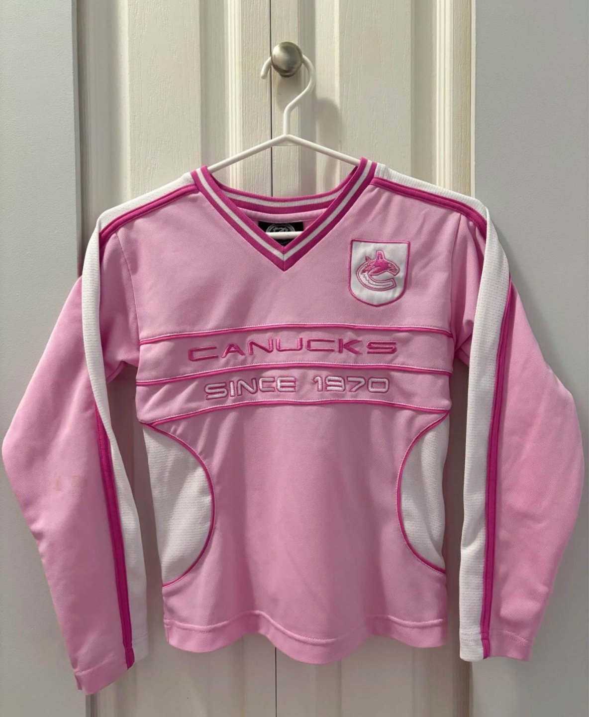 Vancouver Canucks Pink Long Sleeve Jersey