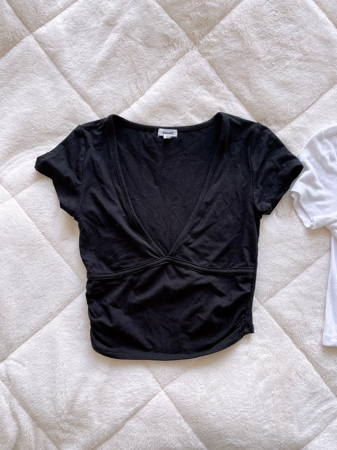 Women’s crop top image indicator(2)