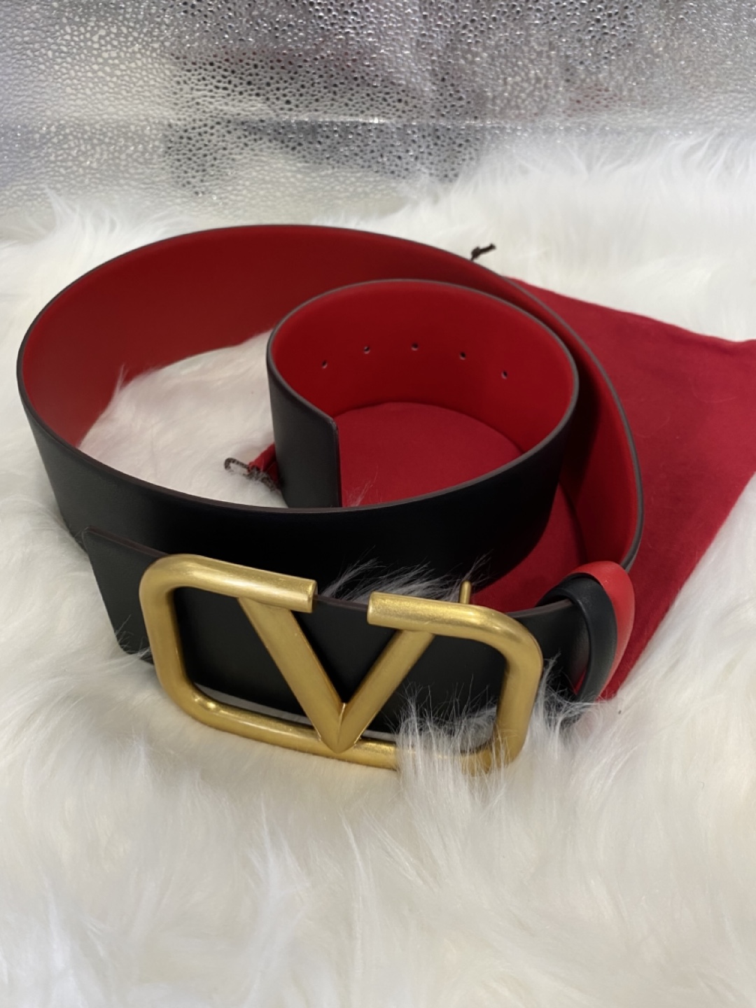 Valentino Garavani Black and Red Leather Belt with Gold Buckle - photo 5
