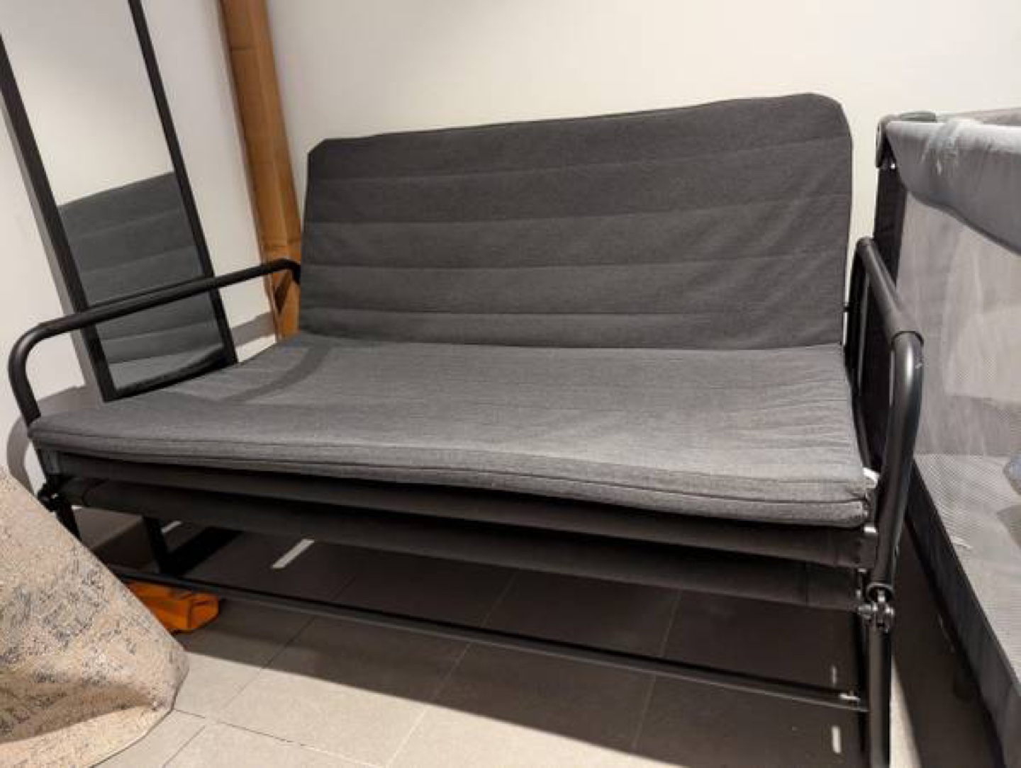 Foldable sofa bed