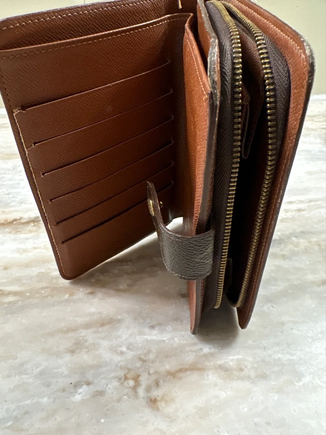 Louis Vuitton Monogram Canvas Bifold Wallet image indicator(4)