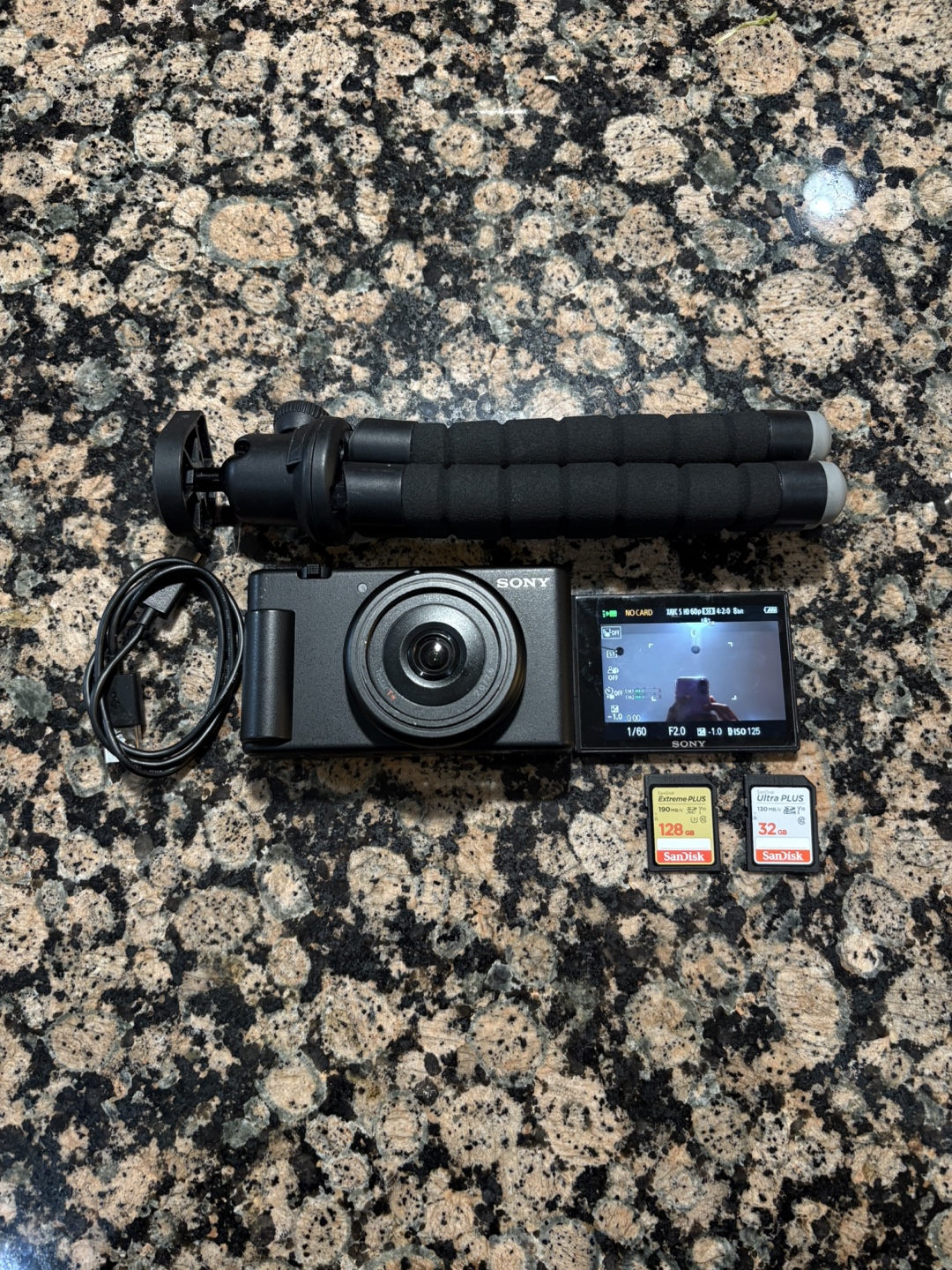 Sony ZV-1F Vlogging Camera - photo 2