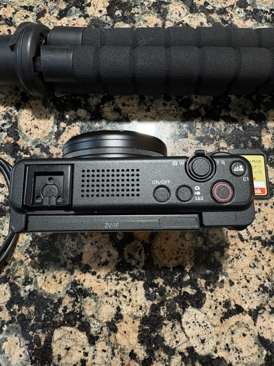 Sony ZV-1F Vlogging Camera - photo 3