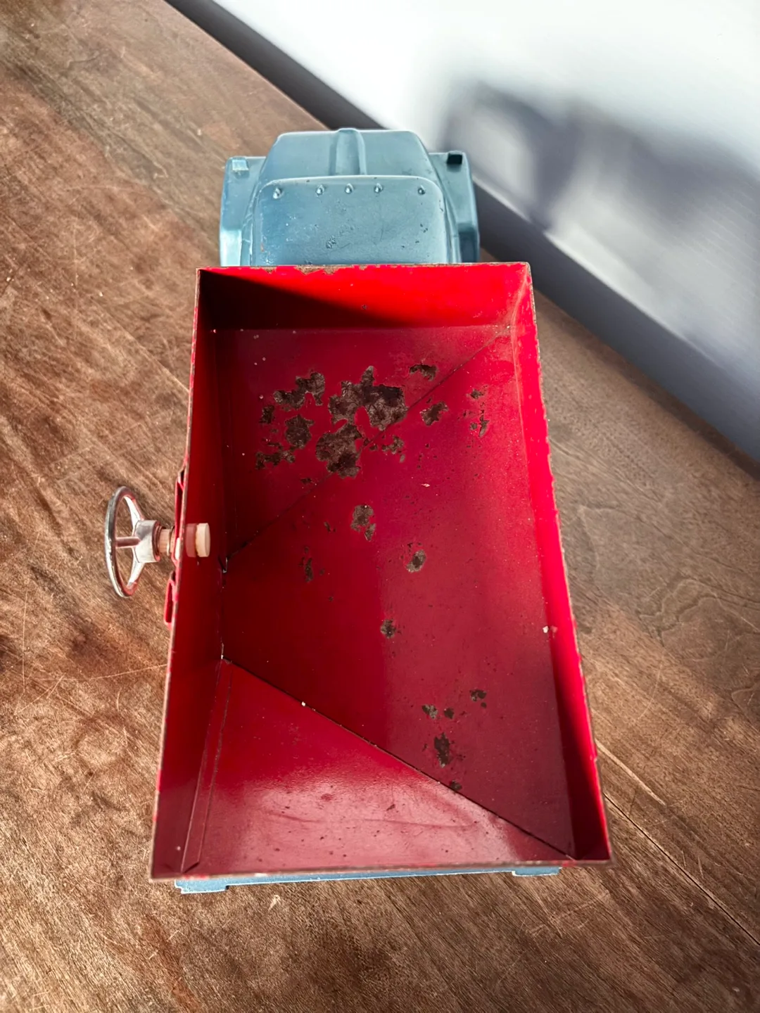 Vintage Ertl Gravity Fed Grain Truck image indicator(5)