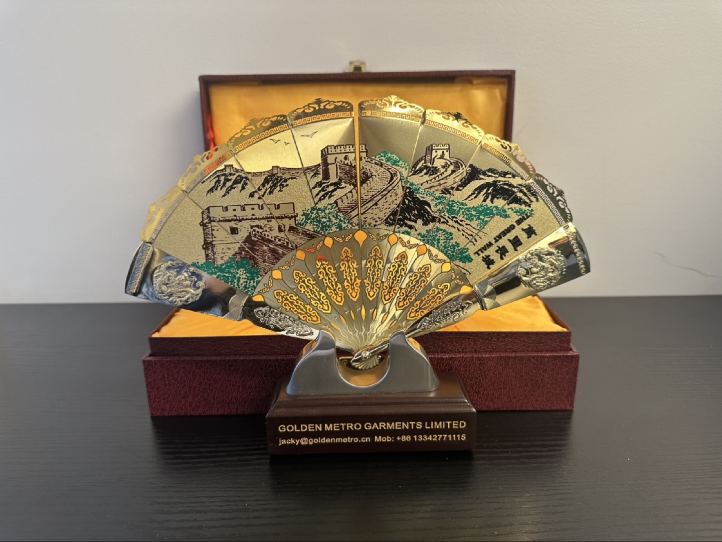 Gold-toned Great Wall of China Fan Collectible - photo 2