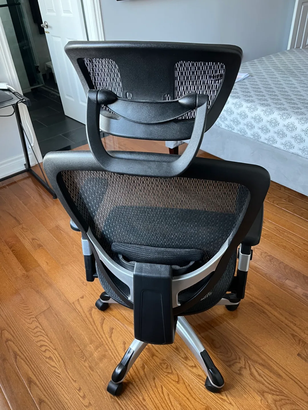 Union & Scale FlexFit Hyken Mesh Task Chair image indicator(5)