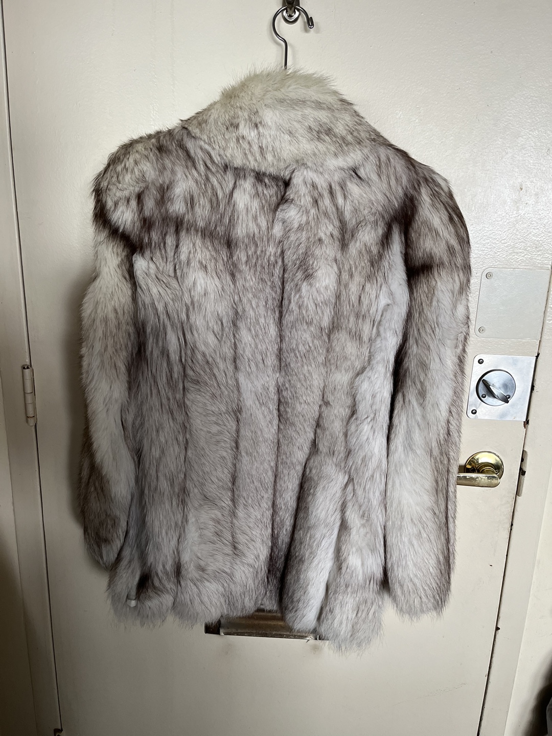 Vintage Saga Silver Fox Fur Jacket - photo 2