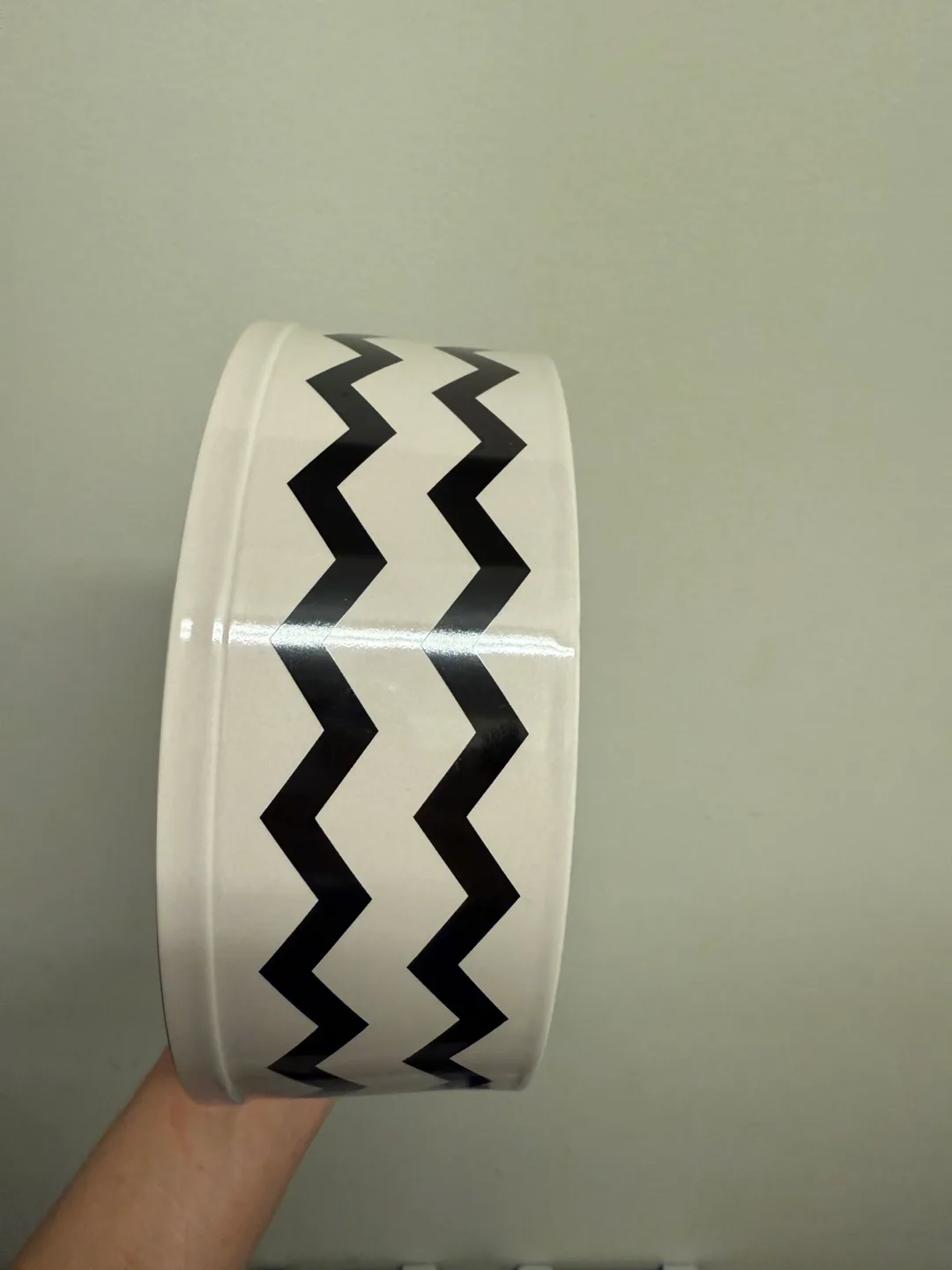 💚 Ceramic Pet Food or Water Bowl - Chevron Design image indicator(2)