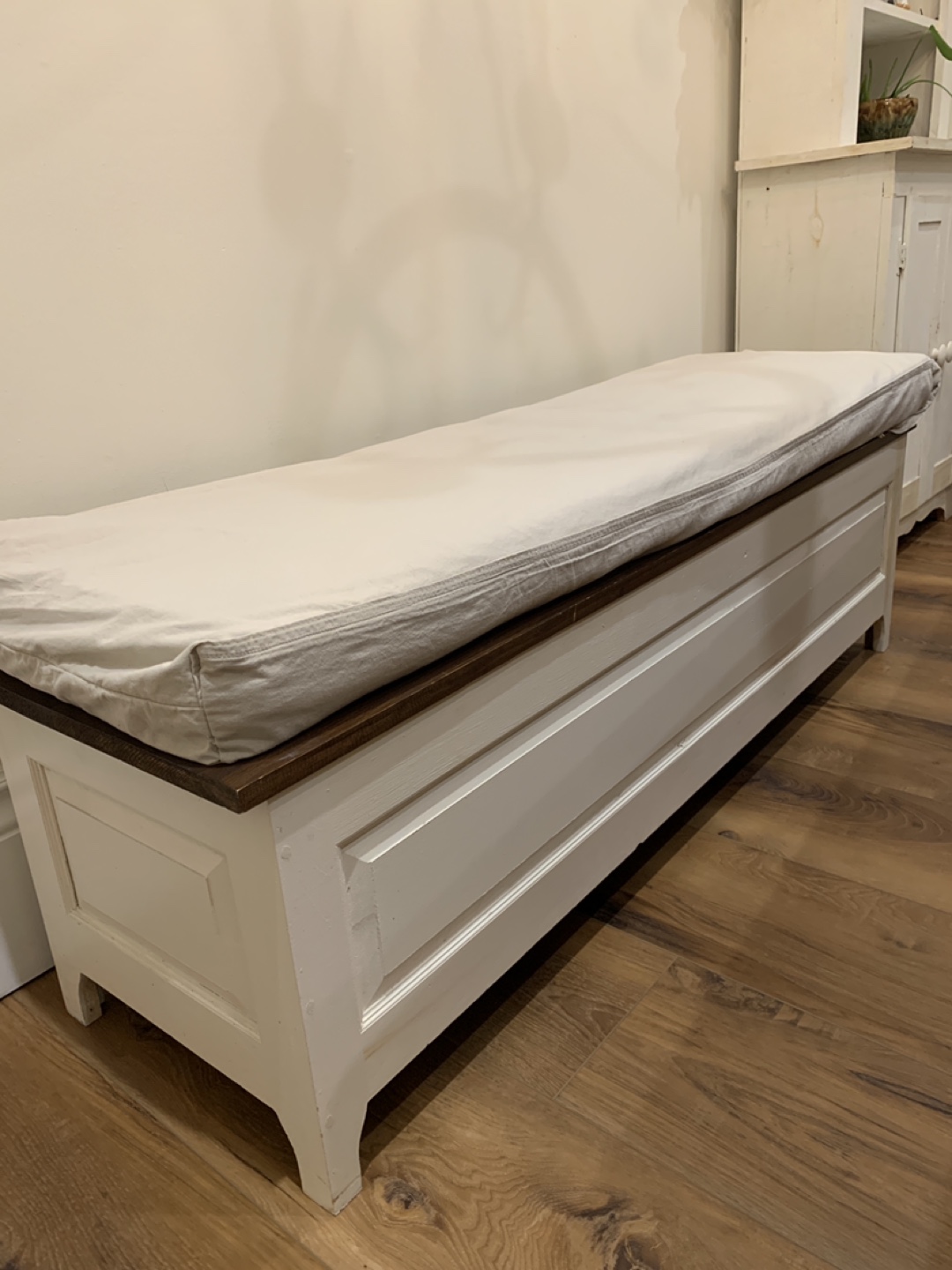 White  Bench with Removable Cushion - photo 4
