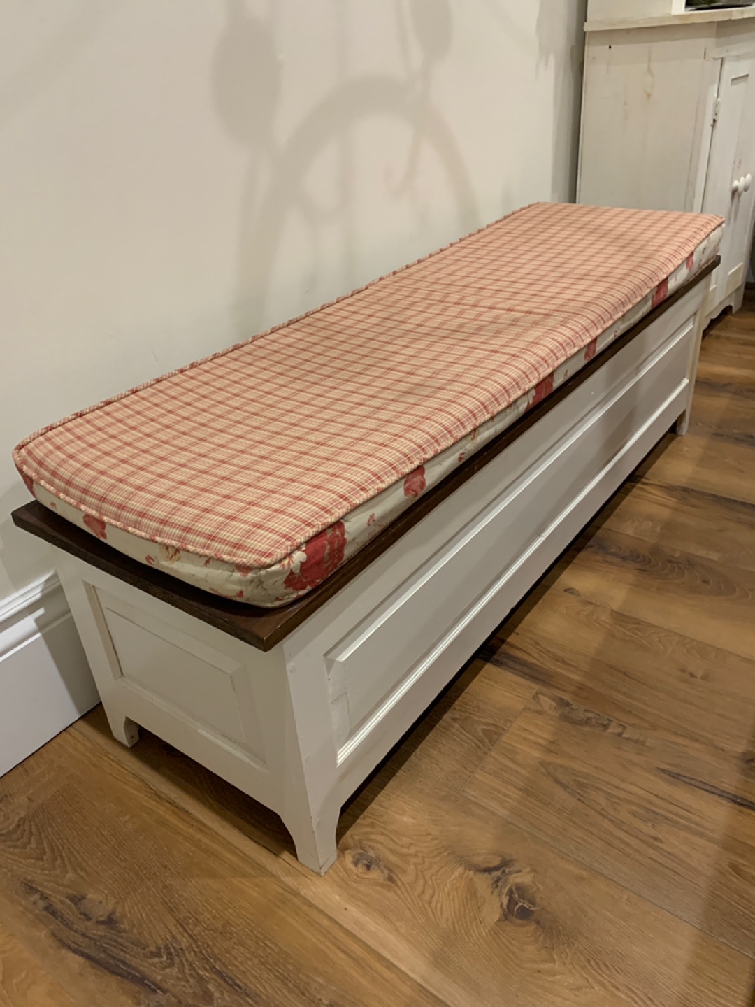 White  Bench with Removable Cushion - photo 3