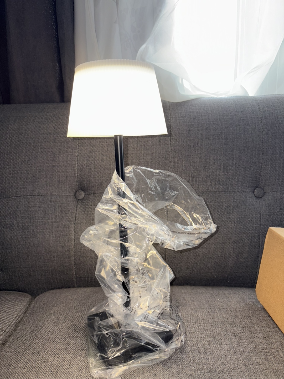 Modern touch -control Lamp with USB Charging