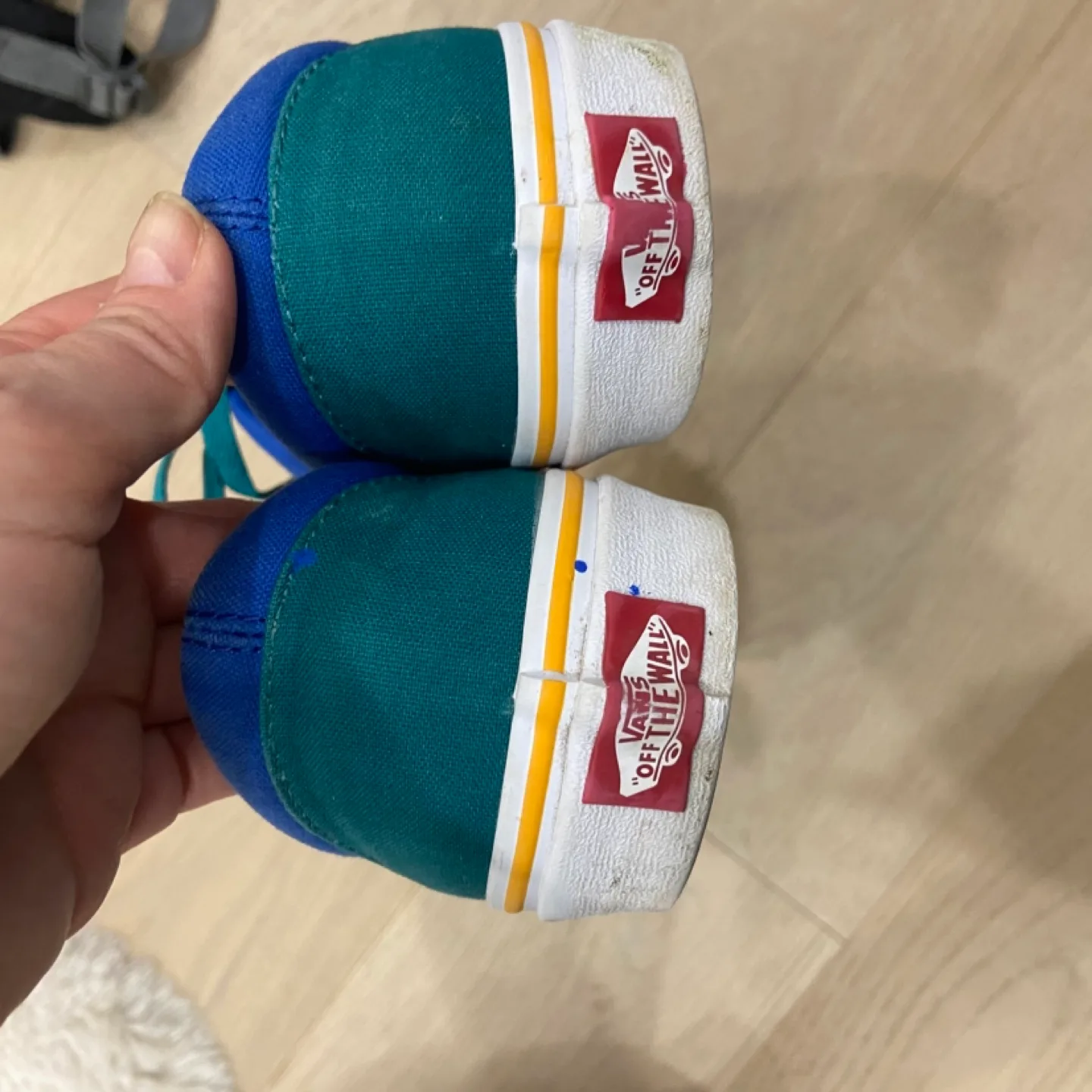 7.5 mens/9 womens Vans image indicator(5)