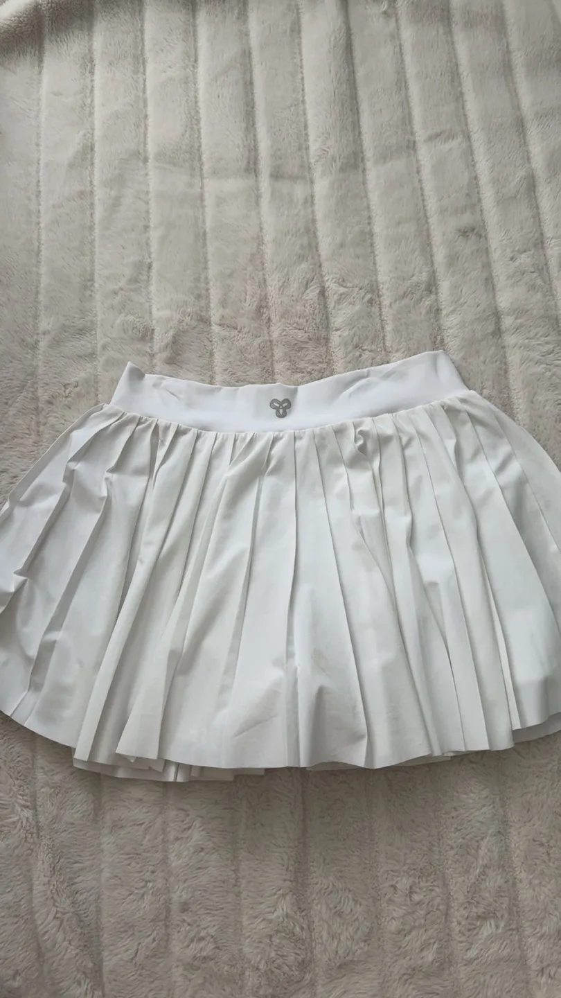 TnAction White Pleated Tennis Skirt image indicator(2)
