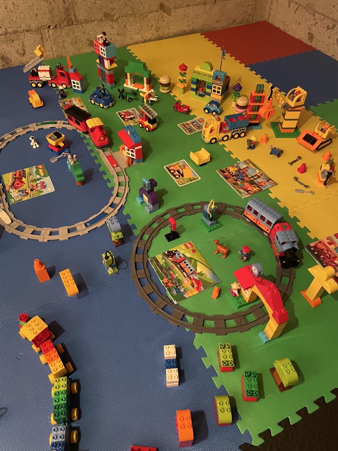 LEGO DUPLO World 12 Plus Sets Included - photo 3