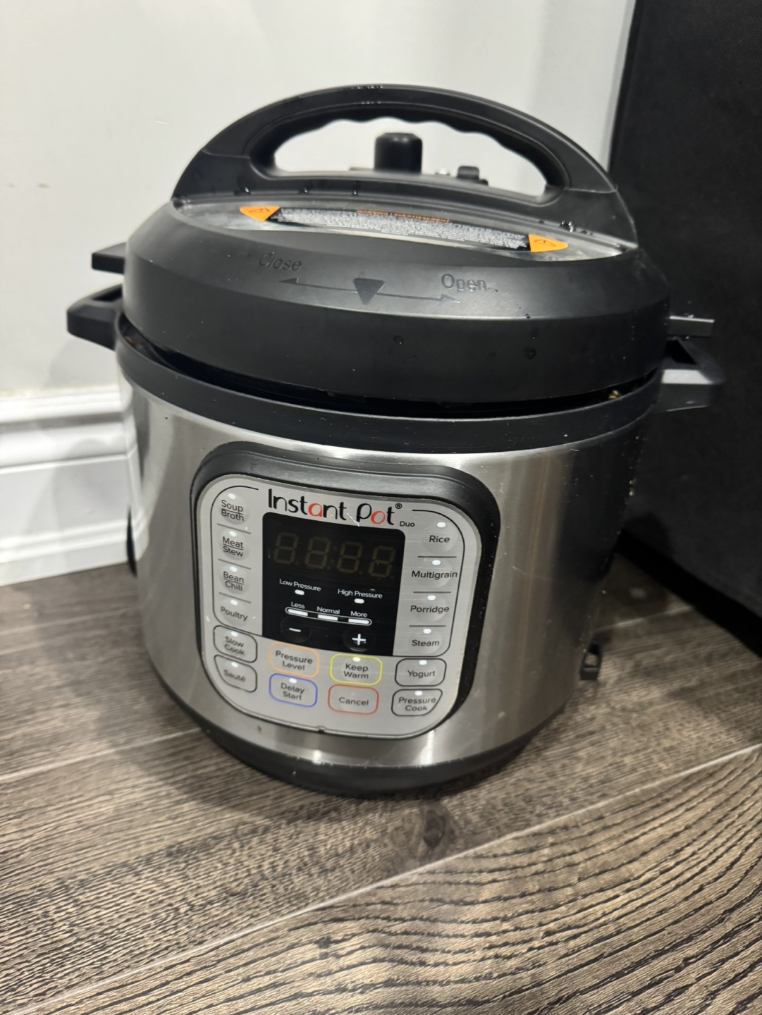 Instant Pot Electric Pressure Cooker