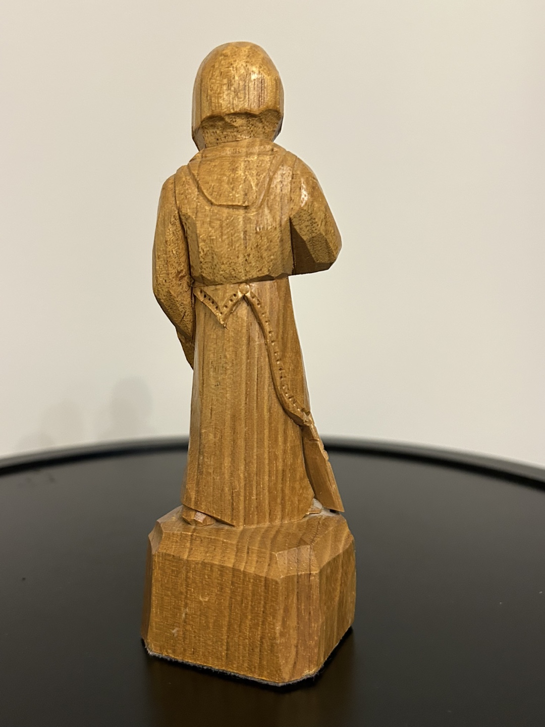 Vintage Wood Carved Lady With Broom Folk Art Figurine 6” - photo 4