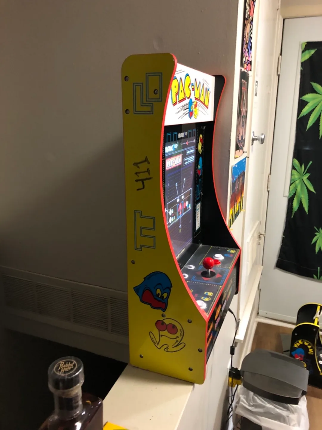 Arcade1Up Pac-Man Countercade image indicator(2)