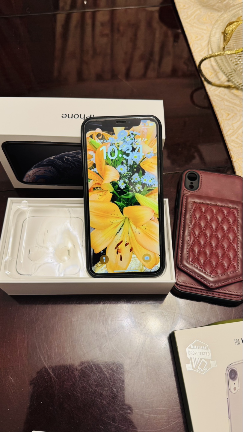 iPhone X, wired Earbuds, Cases & More!