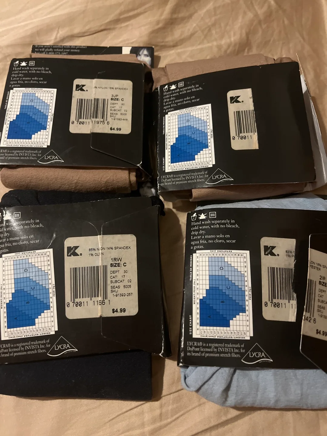 Jaclyn Smith Tights - 4 Pairs - Size C - New image indicator(2)