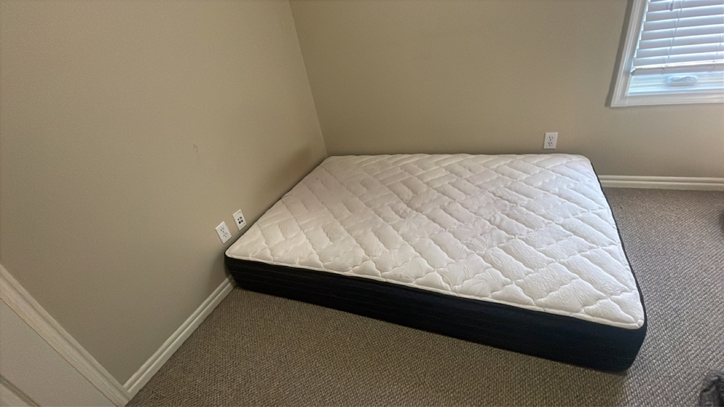 Twin Mattress - Memory foam