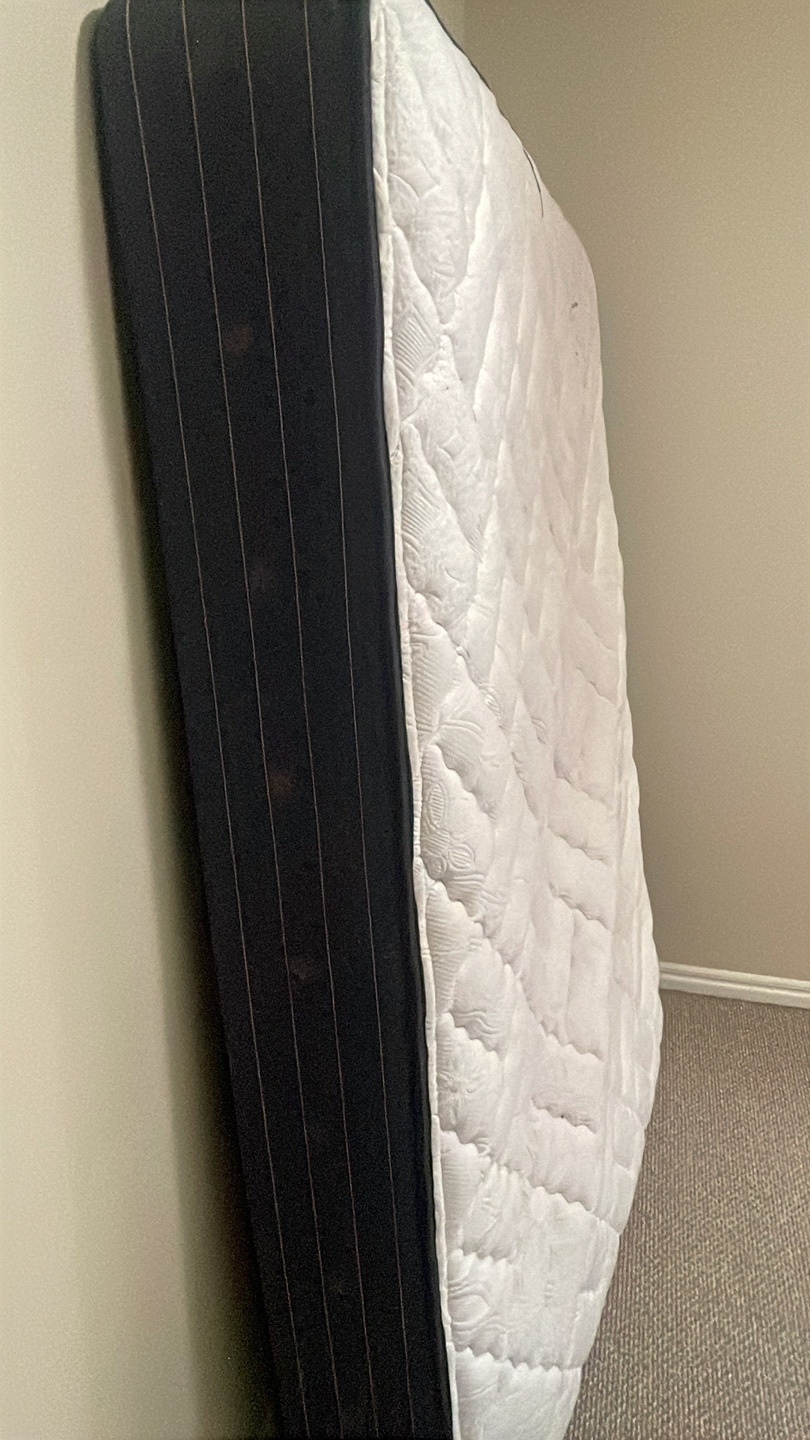 Twin Mattress - Memory foam - photo 2