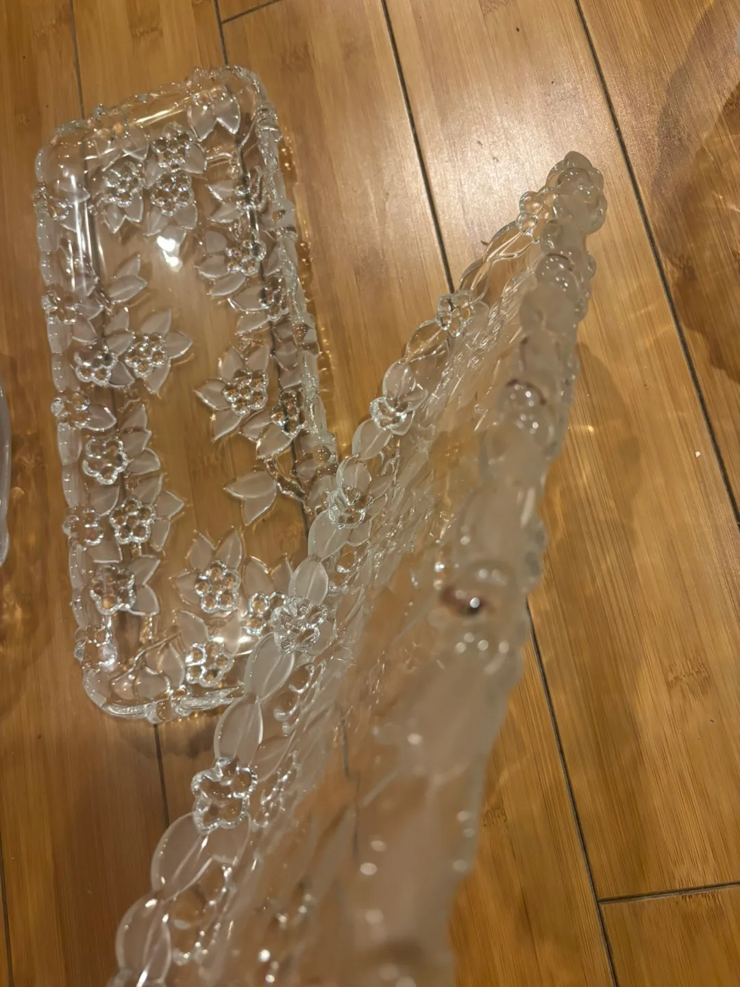 Crystal Serving Platter Set with Floral Design image indicator(7)