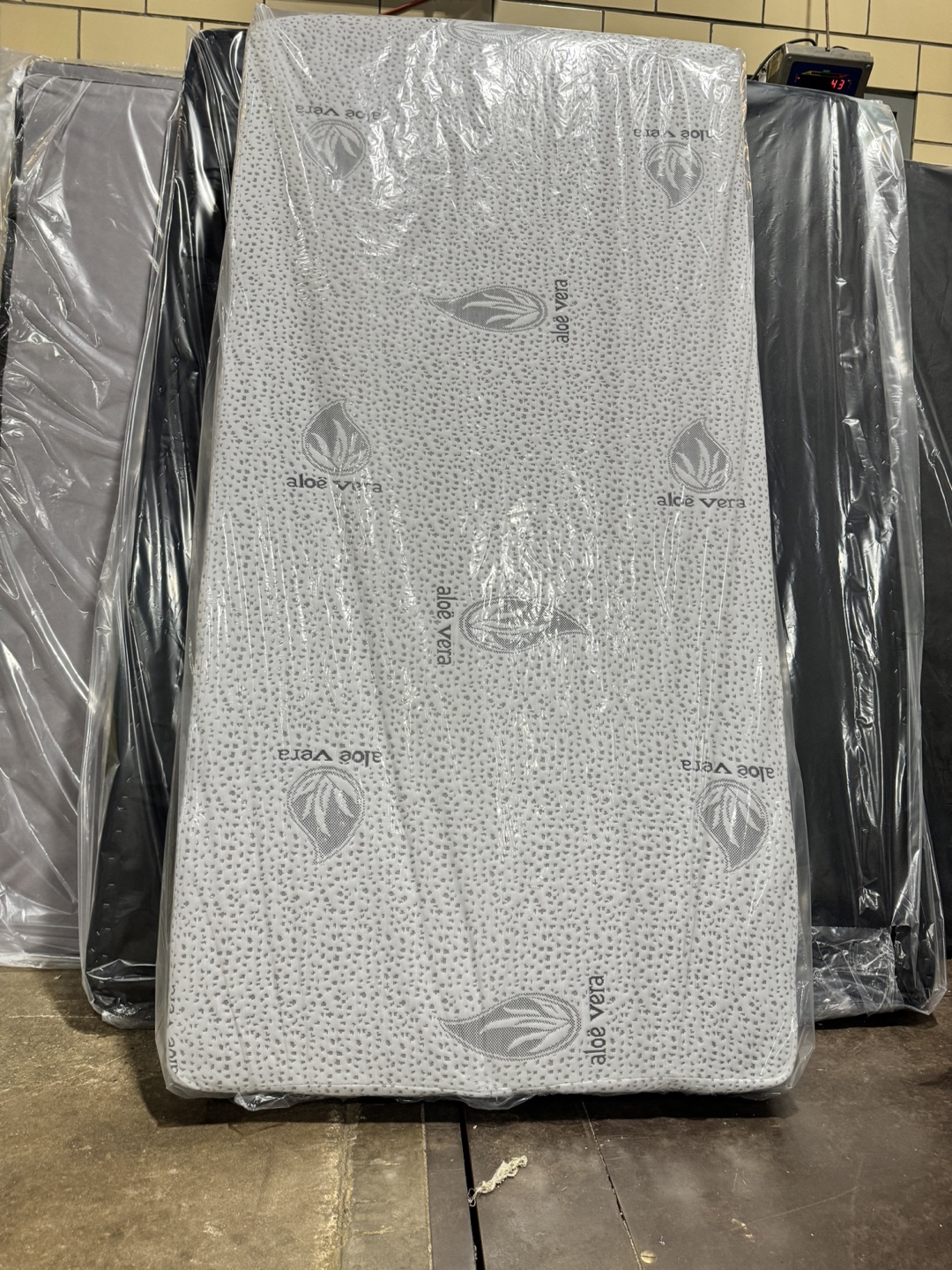 Brand new best quality mattresses available in all sizes - photo 2