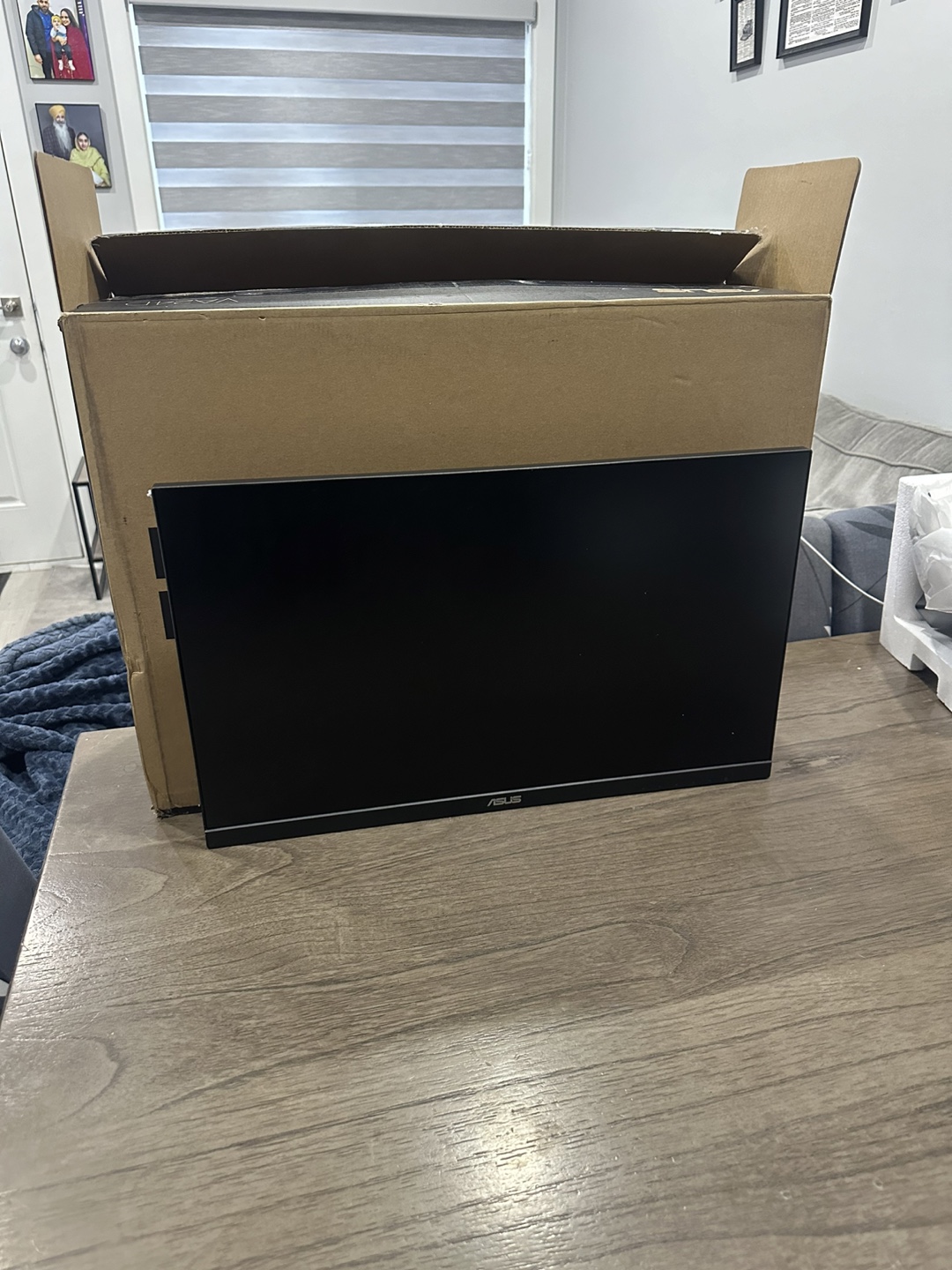 ASUS VP249QGR 24-inch Gaming Monitor with Headphones