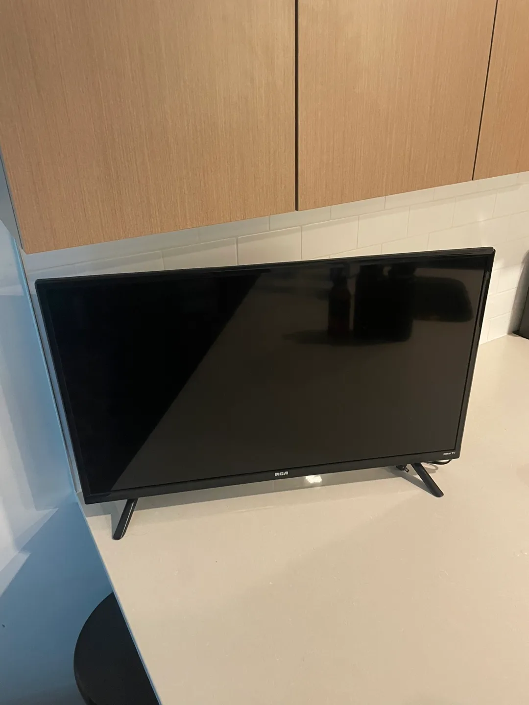 RCA Roku 32-inch 4K Smart TV image indicator(3)