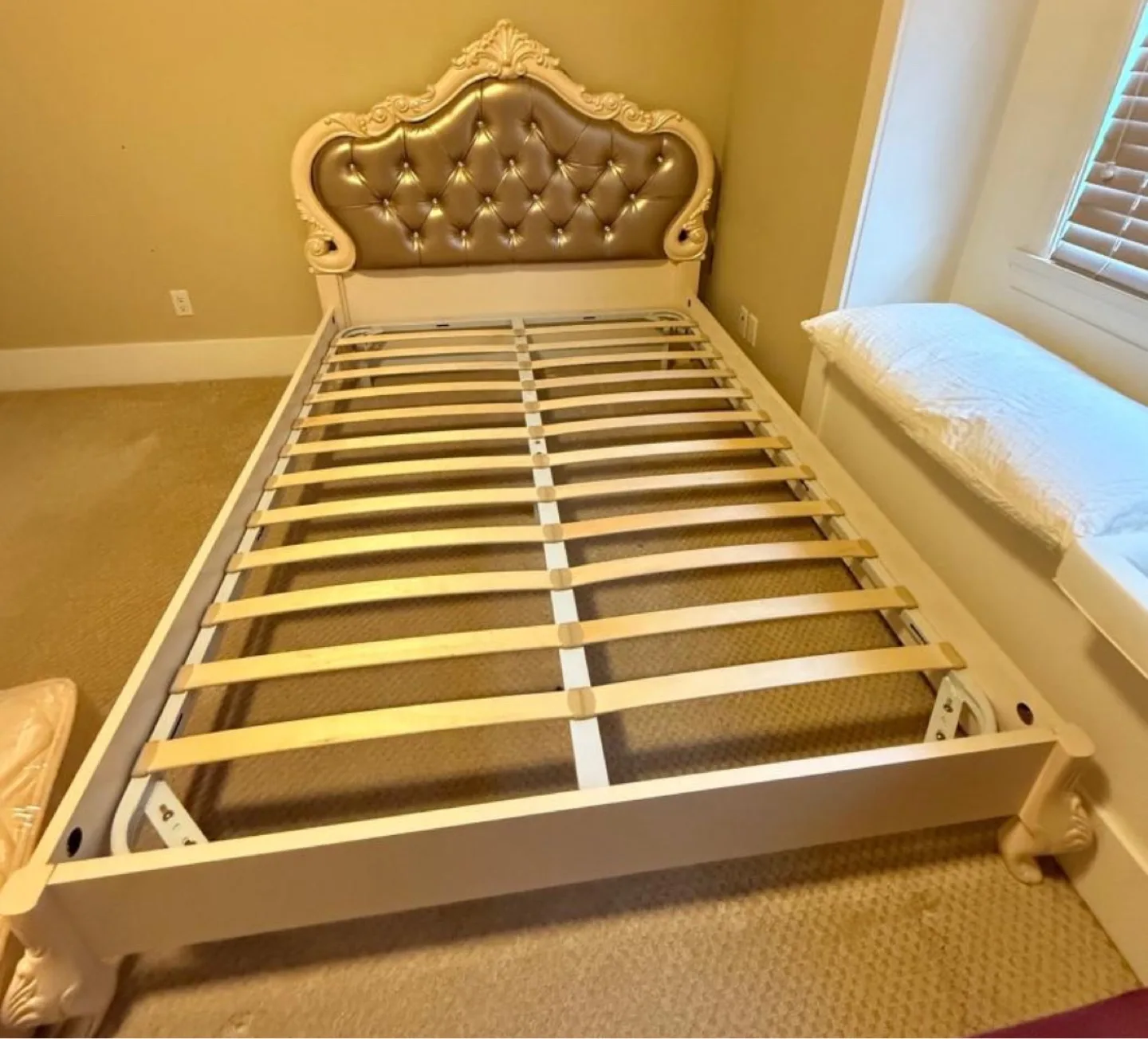 Queen Size Bed Frame with Headboard image indicator(3)