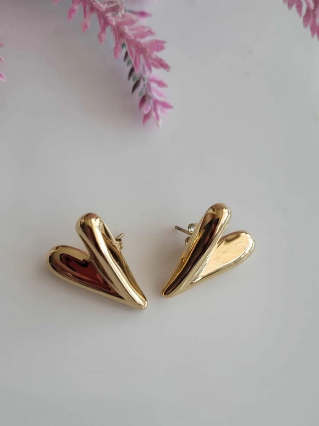 Stainless steel gold heart stud earrings image indicator(4)