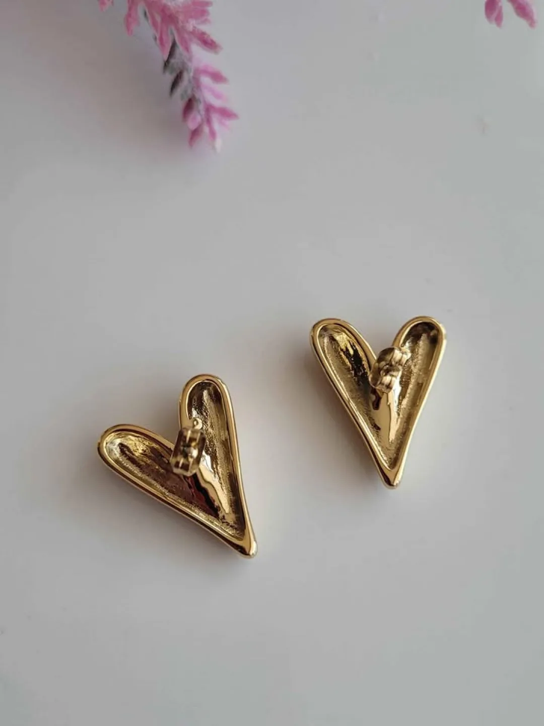 Stainless steel gold heart stud earrings image indicator(5)