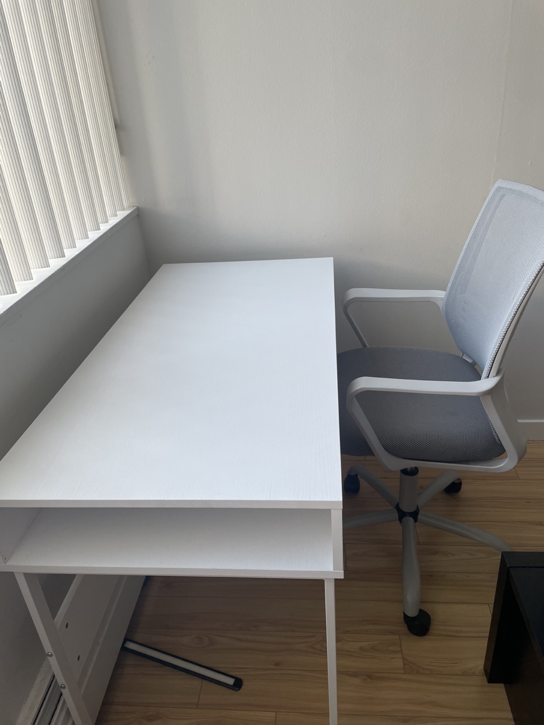 White Computer Desk with Chair