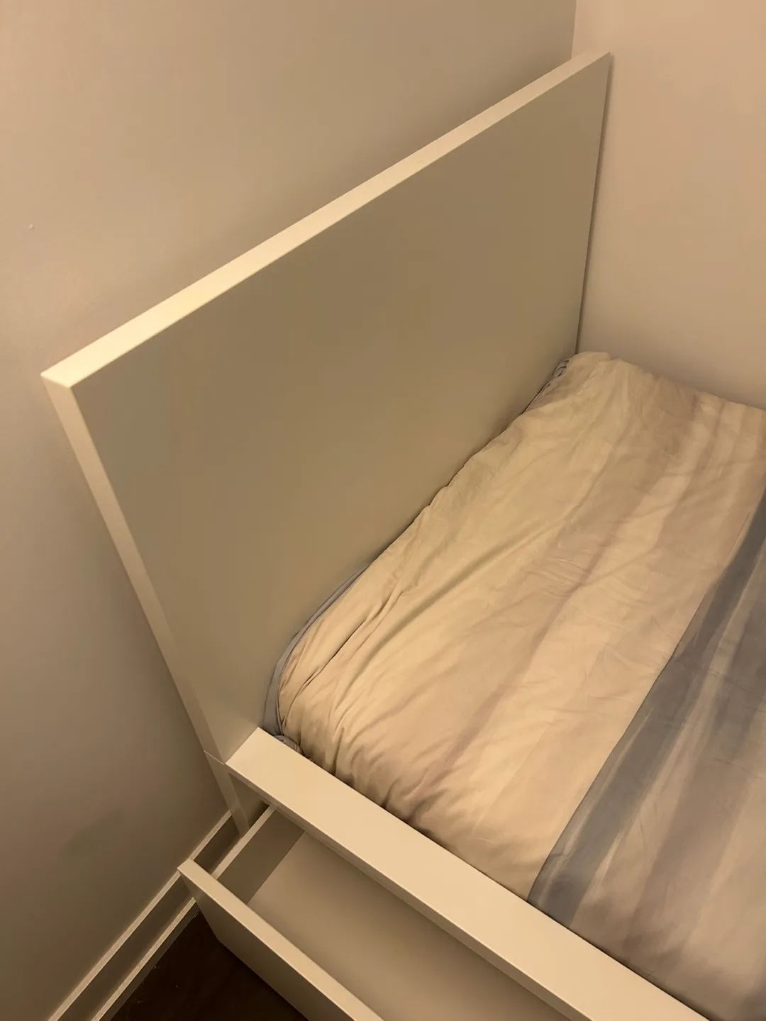 IKEA MALM Twin Bed Frame with Storage (plus mattress) image indicator(3)