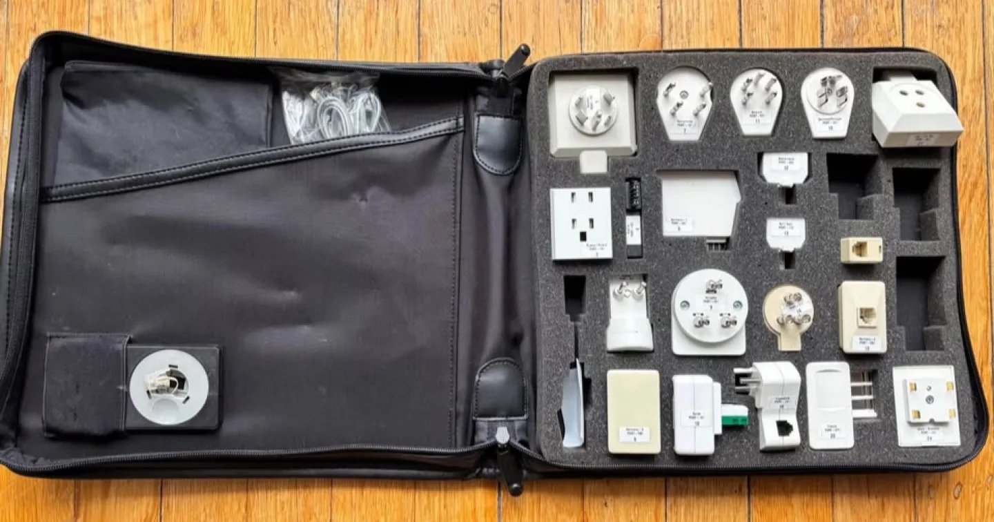 20 Piece Electrical Voltage Converter / Power Adapter Set image indicator(5)