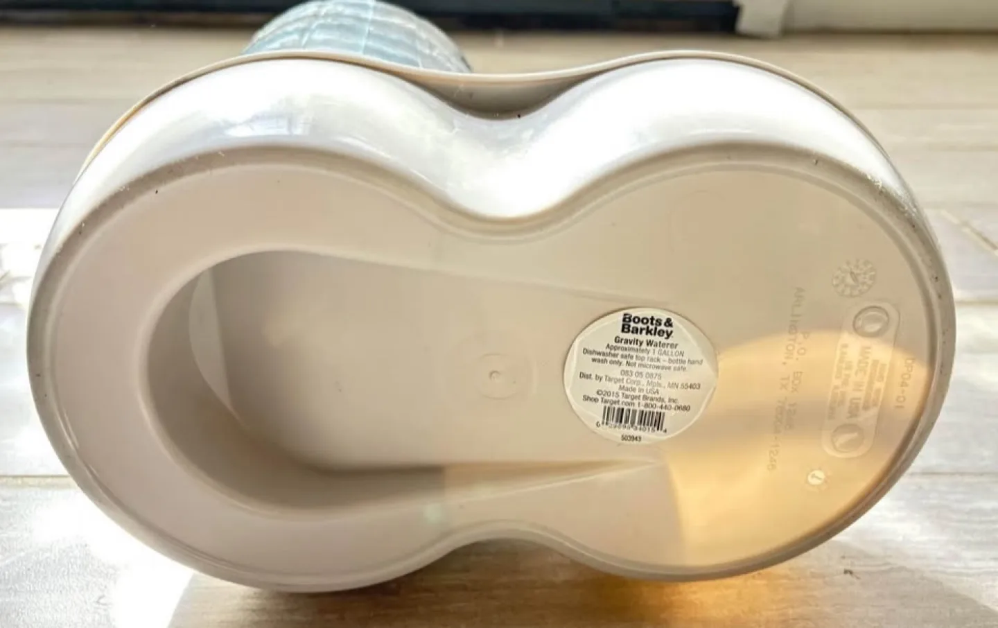 Pet Gravity Water Dispenser, 1 Gallon image indicator(5)