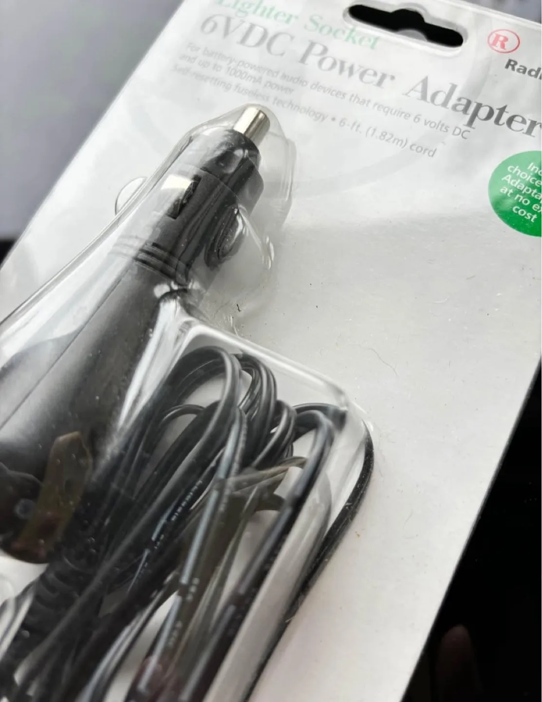 RadioShack Lighter Socket Power Adapter with 6ft Cord 6VDC image indicator(2)