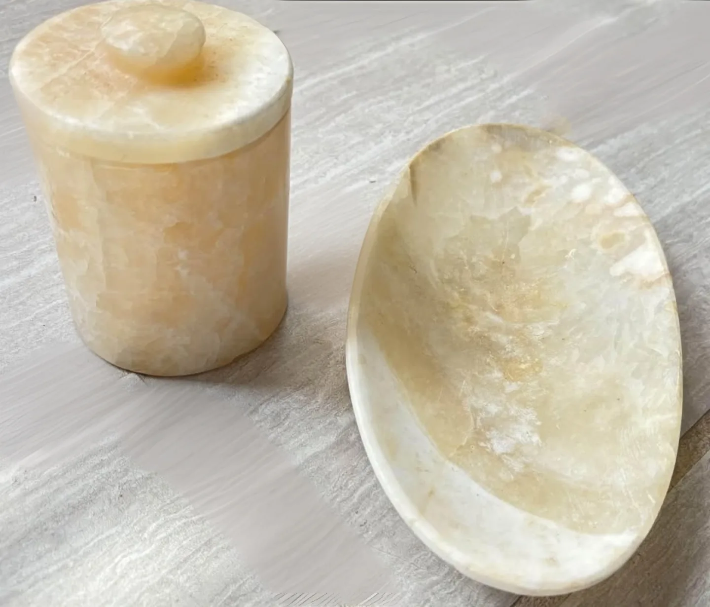 Marble Oval Soap Dish & Jar with Lid Set image indicator(2)