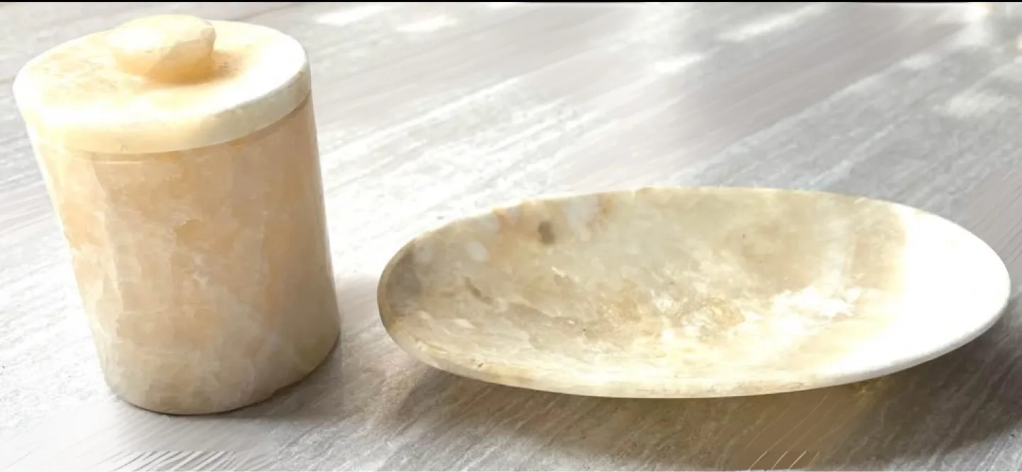 Marble Oval Soap Dish & Jar with Lid Set image indicator(3)